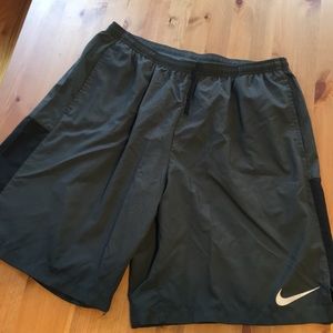 Men’s Nike Dri-Fit Shorts - sz xl